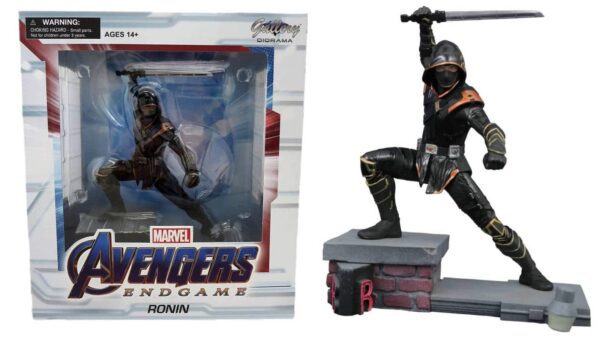 Figure DIAMOND SELECT MARVEL AVENGERS “RONIN” 23εκ. - Image 2